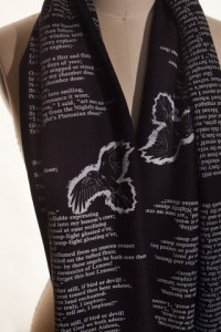 Raven_scarf_02_large